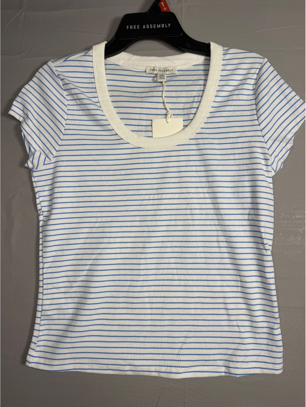 Free Assembly SS Scoop Neck Tee Size M (8-10) Blue Print Stripe